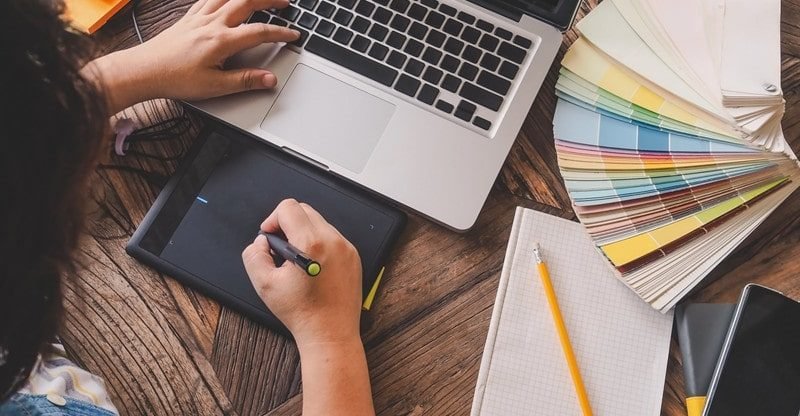 The way to Change into a Graphic Designer with No Expertise